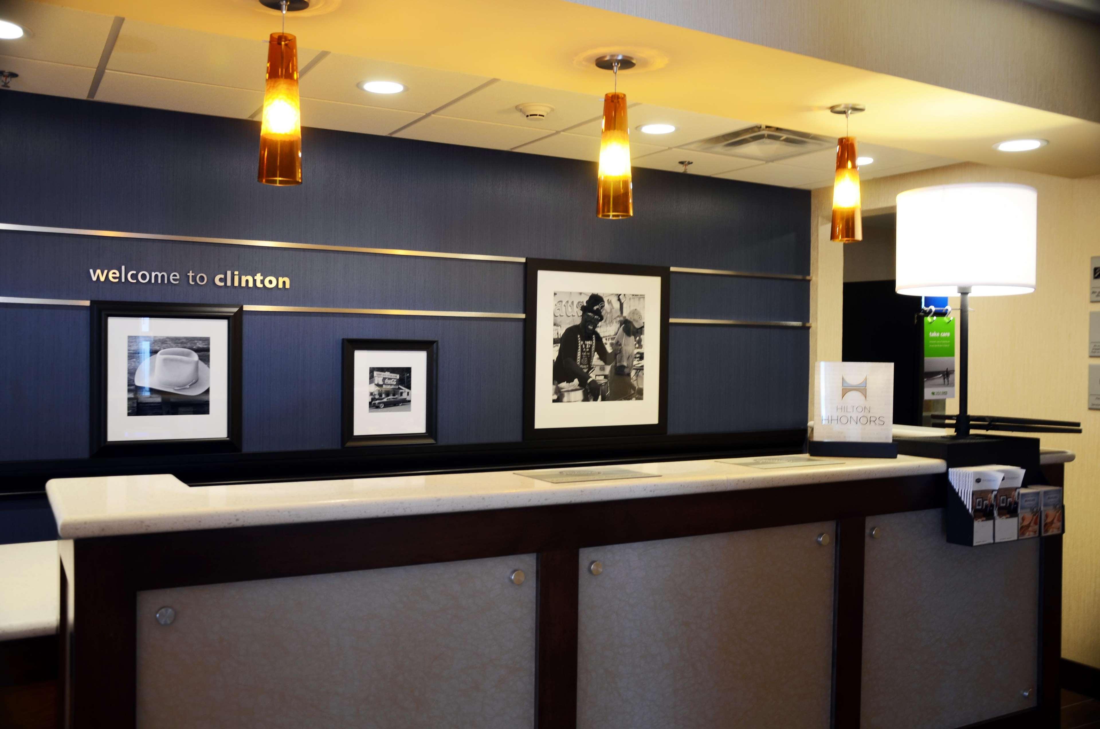 Hampton Inn Clinton Exterior foto